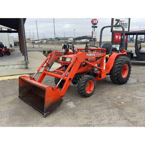 Used Kubota B2150 with LA350A Loader